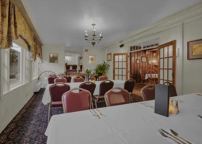 Lamies Inn & The Old Salt Tavern